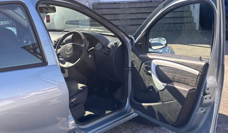 2010 Renault Sandero 1.6 Expression (Petrol,Manual) full