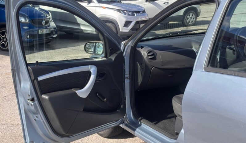 2010 Renault Sandero 1.6 Expression (Petrol,Manual) full