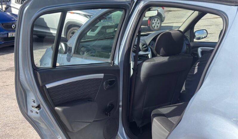 2010 Renault Sandero 1.6 Expression (Petrol,Manual) full