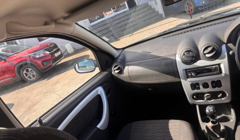 2010 Renault Sandero 1.6 Expression (Petrol,Manual) full