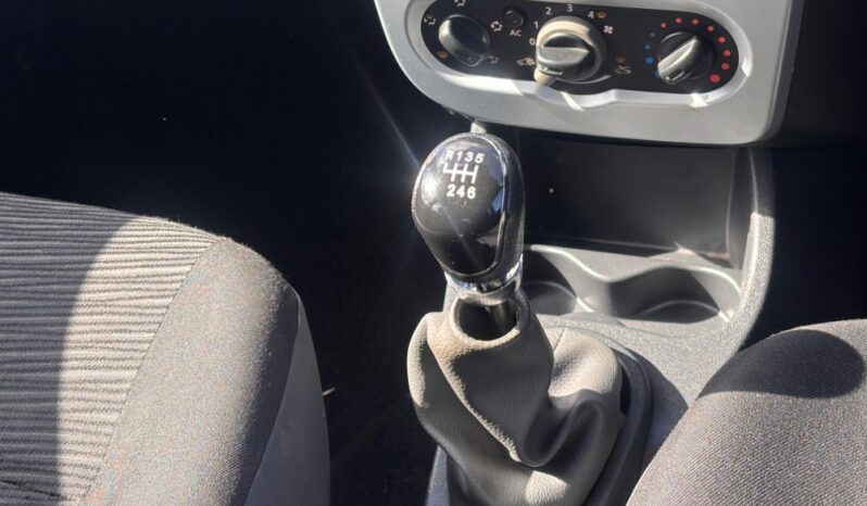 2010 Renault Sandero 1.6 Expression (Petrol,Manual) full
